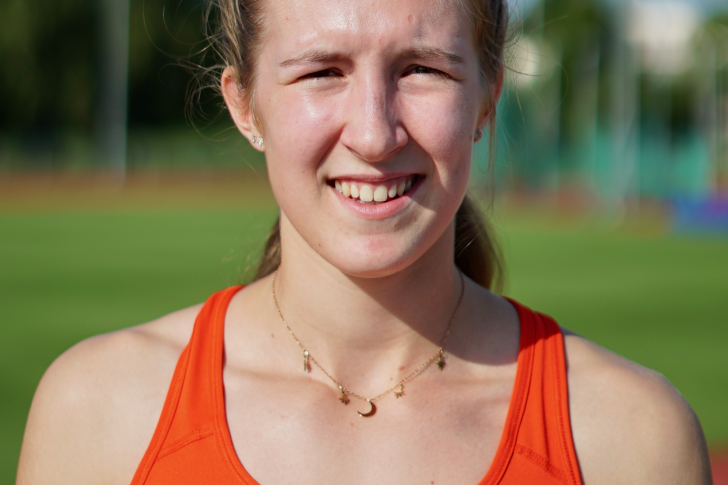 LorenaMiklauPorträtB2019Jellen