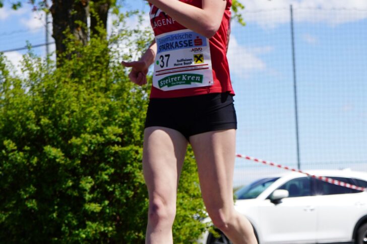 MarlenStaudacherStraßengehenÖMSFeldbach2022Staudacher