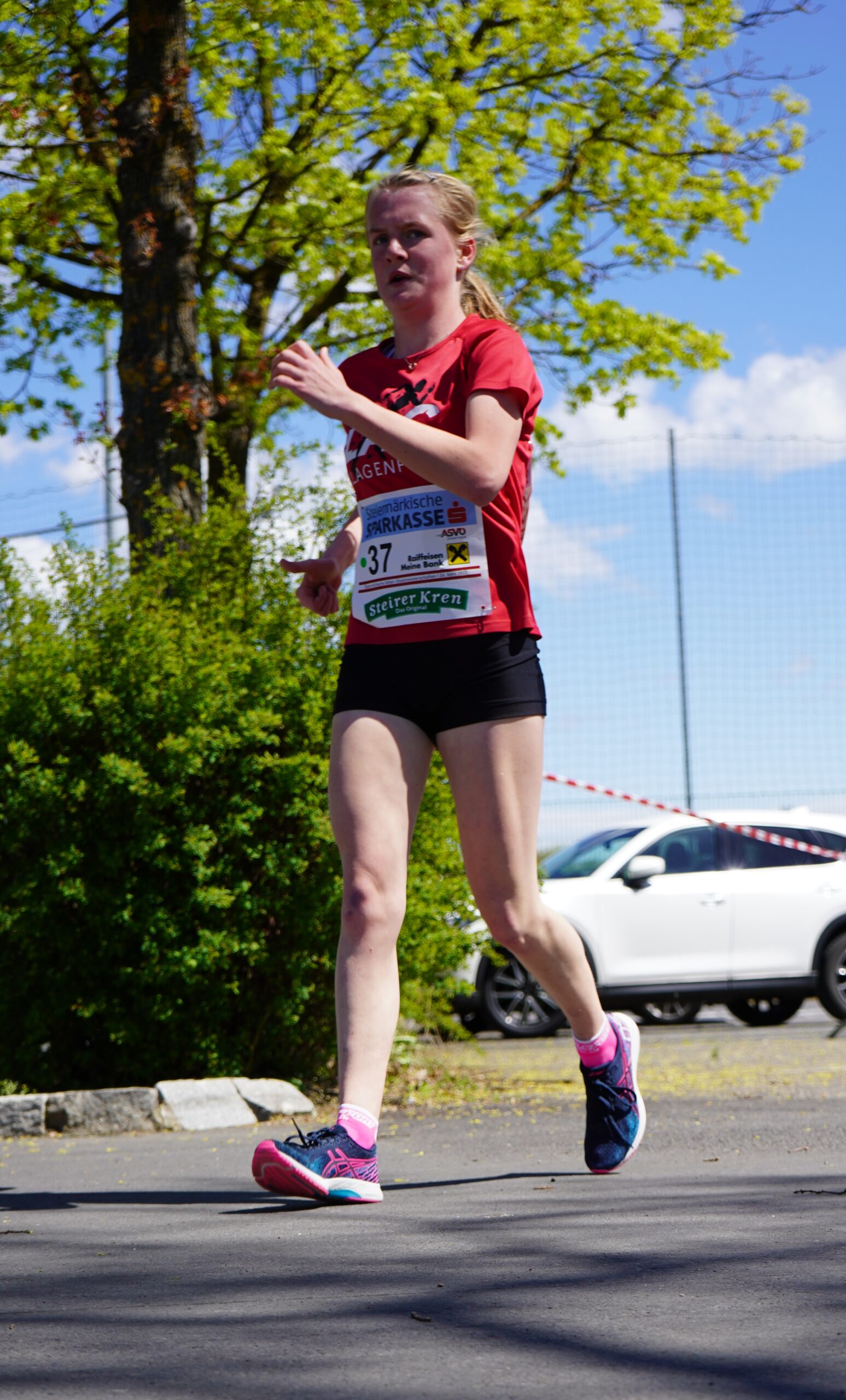 MarlenStaudacherStraßengehenÖMSFeldbach2022Staudacher