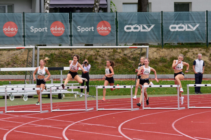 ElisabethGolger300mHürdenÖMSLinz2021ÖLVAlbel