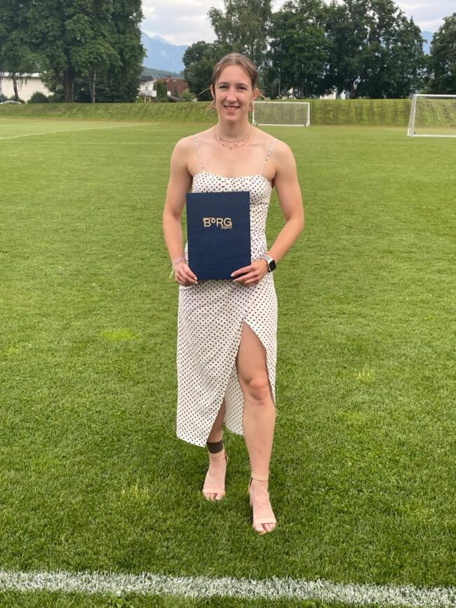 LorenaMiklauMatura2023zVg