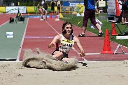 ElisabethBluchSTMPöltenDreiA2022ÖLVNevsimal