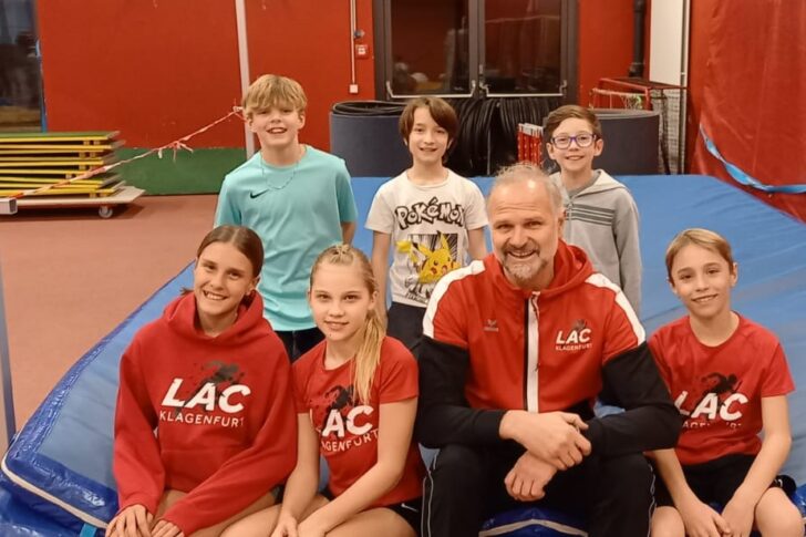 TeamVorbereitungKlagenfurtHalle2025LukasGasper