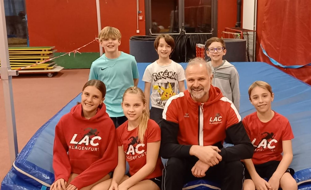 TeamVorbereitungKlagenfurtHalle2025LukasGasper