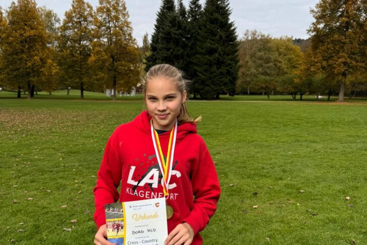 MayaRepitschSchulCross2025zVg