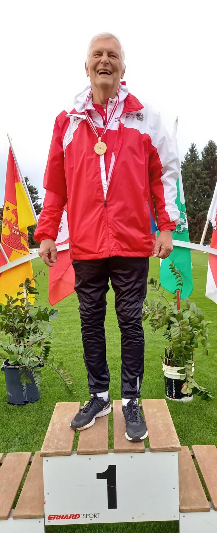 GerhardNewklowskyÖMSKlagenfurtSiegerehrung2022